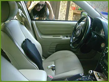 Neighborhood Locksmith Services Columbus, OH 614-335-6319 - 20-keys-locked-in-car